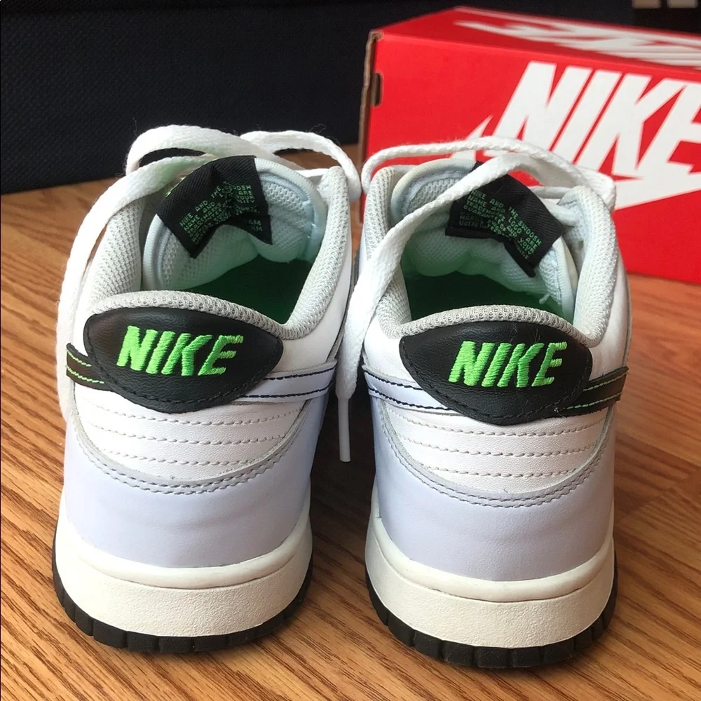 NIKE DUNK LOW